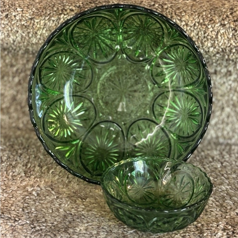 Anchor Hocking Green Glass Serving Bowl and Small Bowl Set